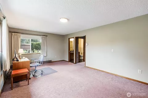 Bedroom - 1553 Bishop Rd, Chehalis, WA 98532 photo 2 of 5