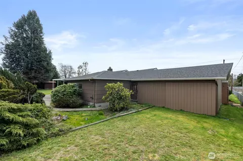 Exterior - 1553 Bishop Rd, Chehalis, WA 98532 photo 4 of 9