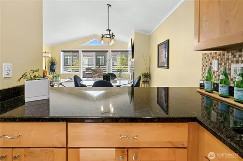 Kitchen - 520 Walnut St #3, Edmonds, WA 98020 photo 7 of 7