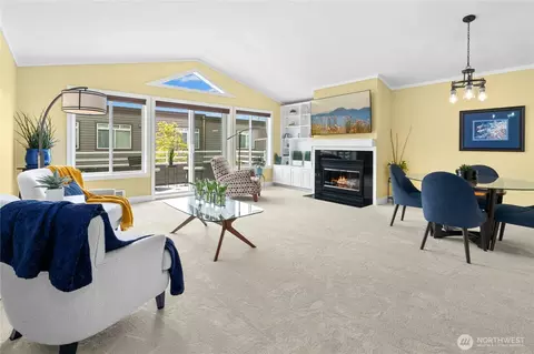 Living - 520 Walnut St #3, Edmonds, WA 98020 photo 2 of 4