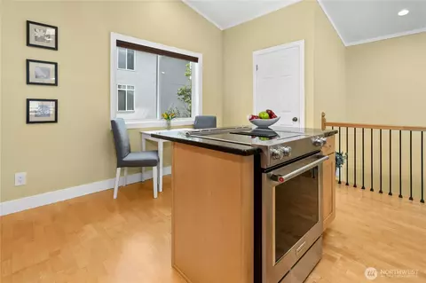 Kitchen - 520 Walnut St #3, Edmonds, WA 98020 photo 4 of 7