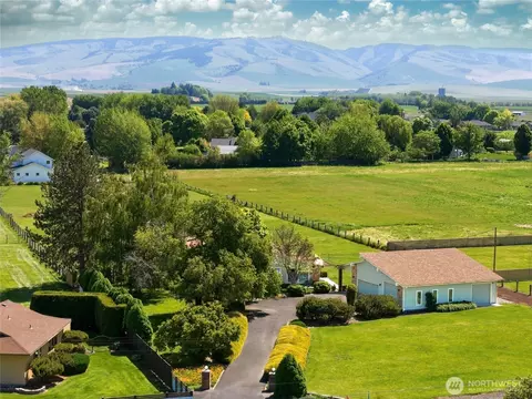 View/Area - 3321 Morrison Ln, Walla Walla, WA 99362 photo 1 of 6