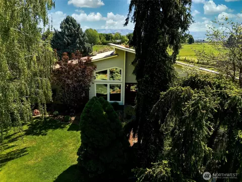 Exterior - 3321 Morrison Ln, Walla Walla, WA 99362 photo 3 of 6