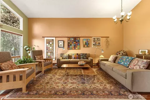 Living - 3321 Morrison Ln, Walla Walla, WA 99362 photo 2 of 3