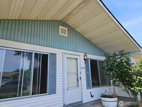 1635 Jackson St, Shelton, WA 98584