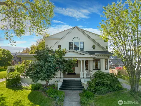 1021 N 5th St, Tacoma, WA 98403