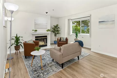Living - 19410 Bothell Way NE #D103, Bothell, WA 98011 photo 1 of 4