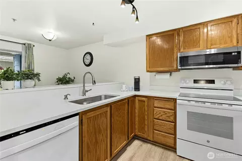 Kitchen - 19410 Bothell Way NE #D103, Bothell, WA 98011 photo 3 of 3