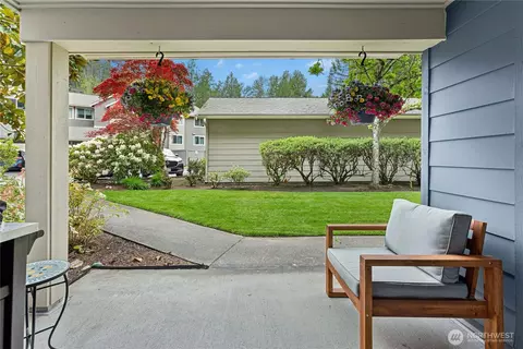 Exterior - 19410 Bothell Way NE #D103, Bothell, WA 98011 photo 3 of 7