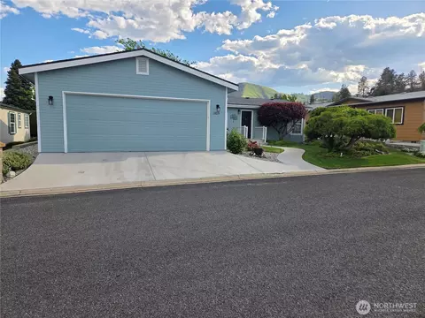 1819 Heritage Dr, Wenatchee, WA 98801