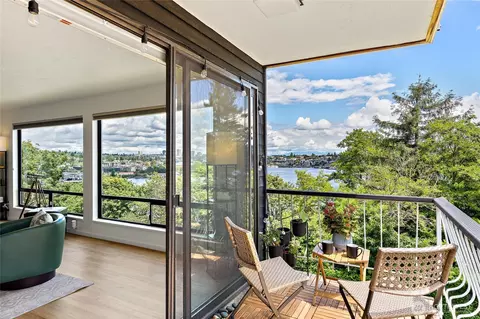 610 Wheeler St #301, Seattle, WA 98109