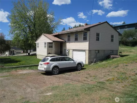 148 N Portland St, Republic, WA 99166