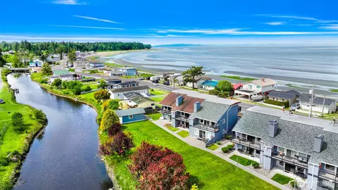 7530 Birch Bay Dr #210, Blaine, WA 98230