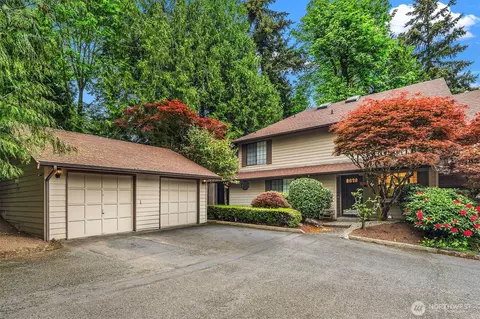 13706 NE 85th St, Redmond, WA 98052