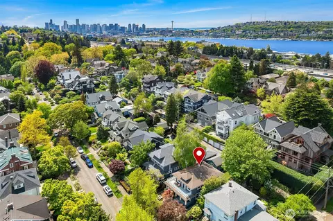 View/Area - 2833 10th Ave E, Seattle, WA 98102 photo 1 of 2