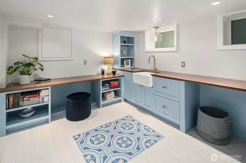 Other - 2833 10th Ave E, Seattle, WA 98102 photo 5 of 6