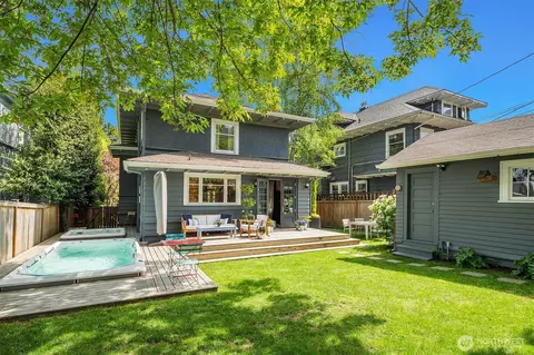 Exterior - 2833 10th Ave E, Seattle, WA 98102 photo 3 of 7