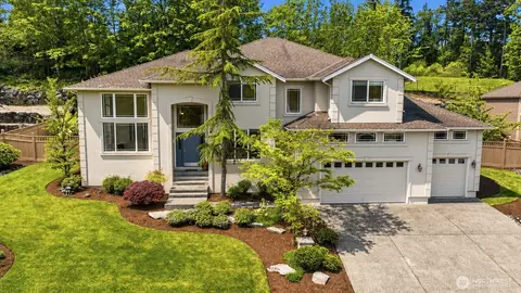 24121 NE 1st Pl, Sammamish, WA 98074