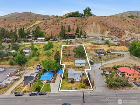 View/Area - 233 E Gibson, Chelan, WA 98816 photo 3 of 8