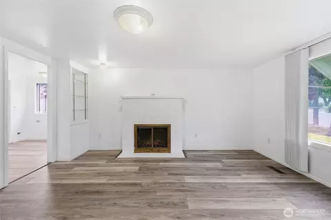 Living - 233 E Gibson, Chelan, WA 98816 photo 1 of 5