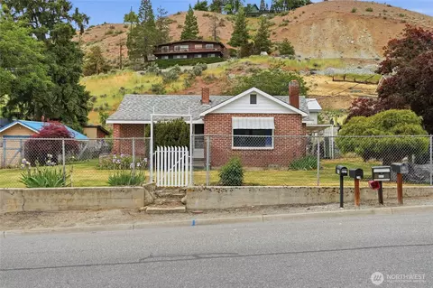 Exterior - 233 E Gibson, Chelan, WA 98816 photo 1 of 7