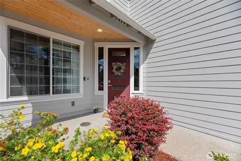 26029 242nd Pl SE, Maple Valley, WA 98038
