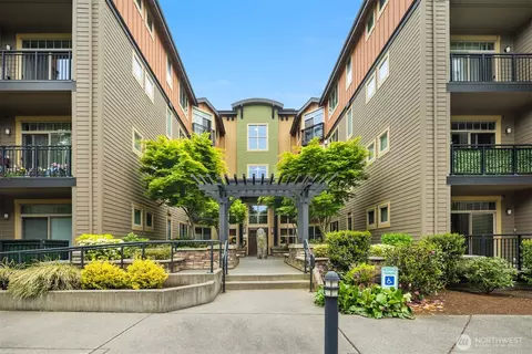 15700 116th Ave NE #404, Bothell, WA 98011