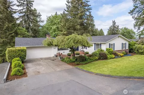 303 E Cedar Ln, Longview, WA 98632 photo 3