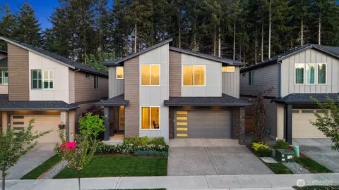 13409 Edmunds Pkwy E, Bonney Lake, WA 98391