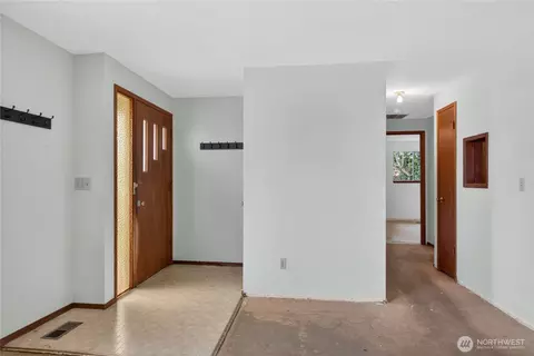 Entry Way - 716 Murphy Way, Sultan, WA 98294 photo 2 of 2