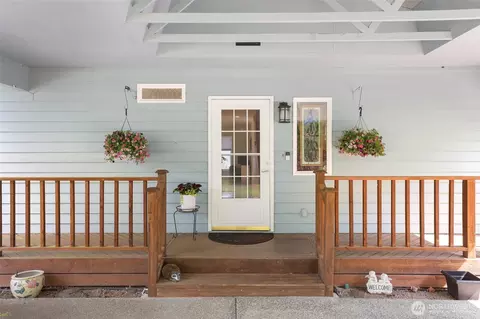 60 Cedar Pl, Brinnon, WA 98320