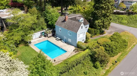 701 95th Ave NE, Bellevue, WA 98004