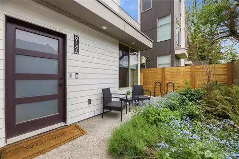814 NW 54th St #A, Seattle, WA 98107
