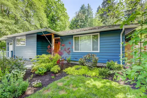 1010 Main St, Edmonds, WA 98020