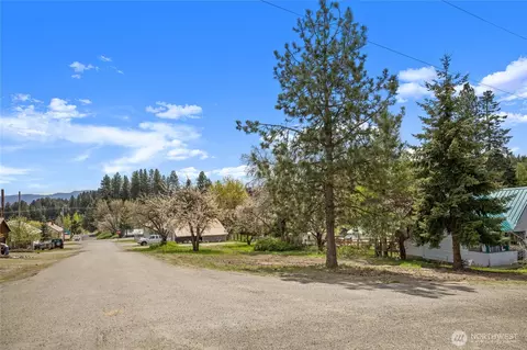 4 W Nn W Alaska Ave, Roslyn, WA 98941