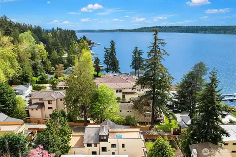 13327 Holmes Point Dr NE, Kirkland, WA 98034