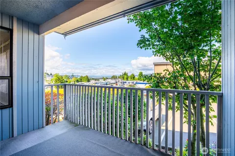 813 S 227th Pl #2, Des Moines, WA 98198