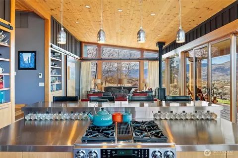 Kitchen - 48 Thurlow Rd, Twisp, WA 98856 photo 2 of 2
