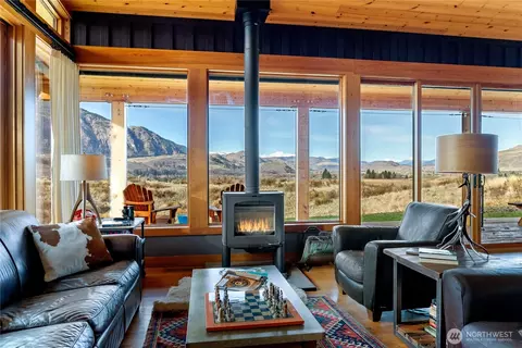 Living - 48 Thurlow Rd, Twisp, WA 98856 photo 1 of 3
