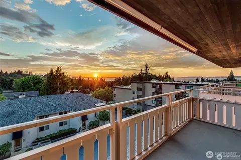 1110 5th Ave S #402, Edmonds, WA 98020