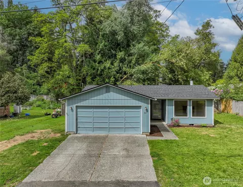 611 Phoenix St NE, Olympia, WA 98506
