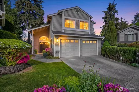 12818 NE 203rd Pl, Bothell, WA 98011