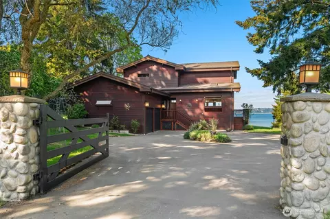 22505 Deppman Rd SW, Vashon, WA 98070