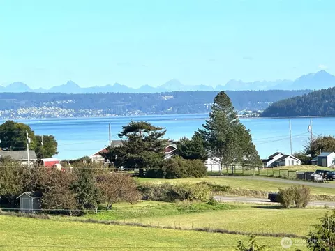 740 Dunbar St, Coupeville, WA 98239