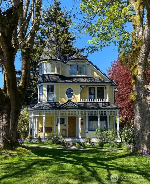 2824 N Lawrence St, Tacoma, WA 98407