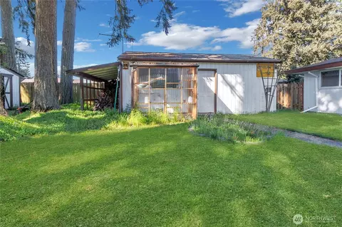 Exterior - 20256 43rd Ave E, Spanaway, WA 98387 photo 6 of 7