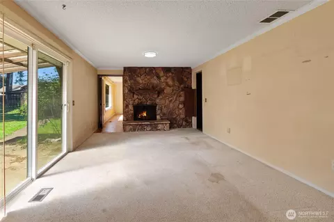Living - 20256 43rd Ave E, Spanaway, WA 98387 photo 2 of 4