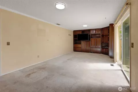 Living - 20256 43rd Ave E, Spanaway, WA 98387 photo 4 of 4