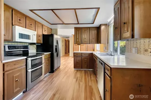 Kitchen - 20256 43rd Ave E, Spanaway, WA 98387 photo 1 of 3