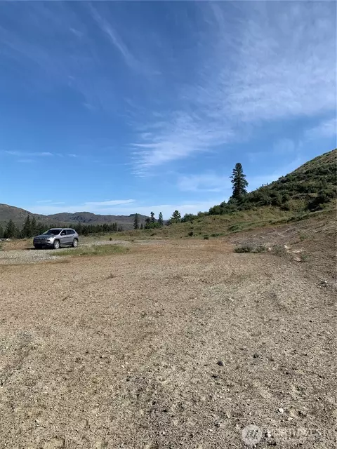 114 D Crumbacher Rd, Tonasket, WA 98855